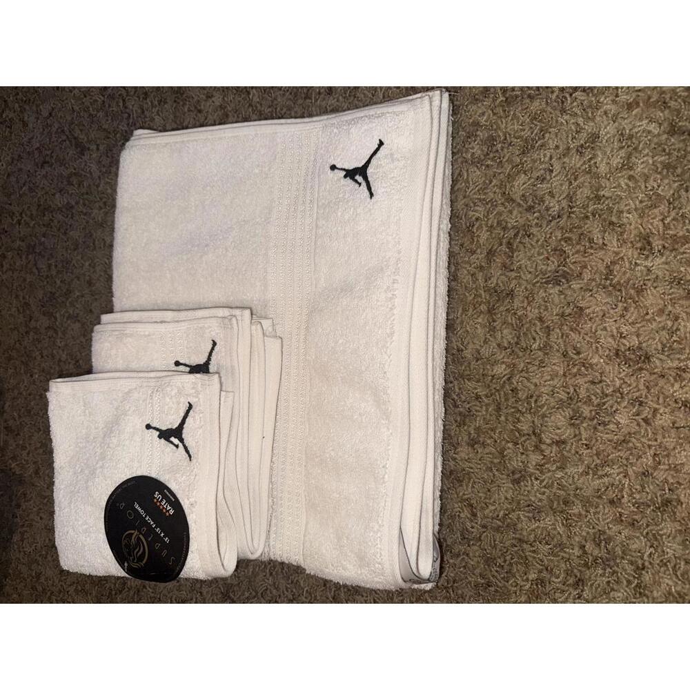 Unreleased Superior Brand Heritage Collection Jordan Branded Ivory 3 Piece Set